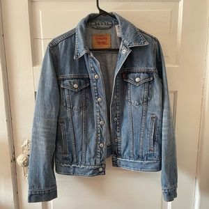 Levis Women's Stonewashed Classic Denim Jean Trucker Jacket Size LARGE